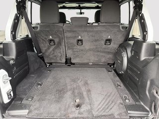 2023 Jeep Wrangler Sahara in St-Jean-Sur-Richelieu, Quebec - 6 - w320h240cpx