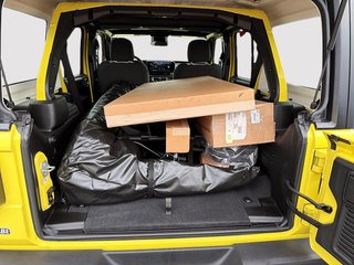 2024 Jeep Wrangler Sport S in St-Jean-Sur-Richelieu, Quebec - 6 - w320h240cpx