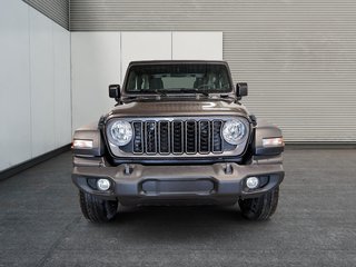 Jeep Wrangler SPORT 2026 à St-Jean-Sur-Richelieu, Québec - 2 - w320h240cpx