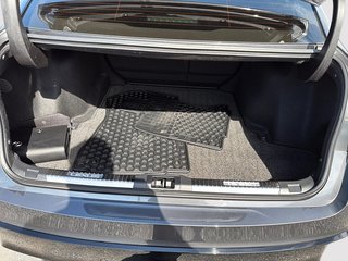 Lexus IS 300  2023 à St-Jean-Sur-Richelieu, Québec - 6 - w320h240cpx