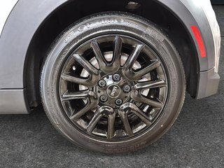 2024 MINI 3 Door Cooper in St-Jean-Sur-Richelieu, Quebec - 6 - w320h240cpx
