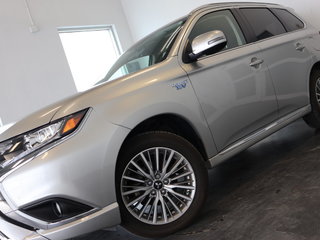 2022  OUTLANDER PHEV SE AWC PLUG-IN - BRANCHABLE in St-Jean-Sur-Richelieu, Quebec - 2 - w320h240cpx