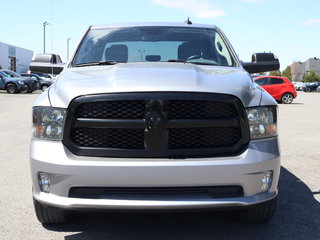 Ram 1500 Classic Express+Crew Cab+Night+Temps Froid+Remorquage 2020 à St-Jean-Sur-Richelieu, Québec - 3 - w320h240cpx