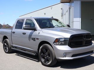 Ram 1500 Classic Express+Crew Cab+Night+Temps Froid+Remorquage 2020 à St-Jean-Sur-Richelieu, Québec - 4 - w320h240cpx