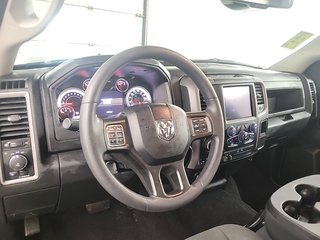 Ram 1500 Classic Express Night | 3.6L V6 4x4 | Crewcab | 2021 à St-Jean-Sur-Richelieu, Québec - 2 - w320h240cpx