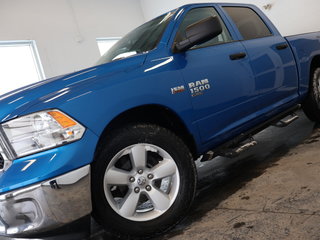 Ram 1500 Classic SLT - V8 - CREWCAB 2022 à St-Jean-Sur-Richelieu, Québec - 2 - w320h240cpx