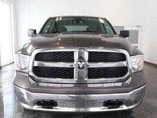 2022 Ram 1500 Classic SLT CREWCAB V8 4X4 in St-Jean-Sur-Richelieu, Quebec - 3 - w320h240cpx