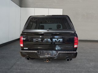 2023 Ram 1500 Classic Express Night CrewCab V8 4x4 Boite de Fibre in St-Jean-Sur-Richelieu, Quebec - 3 - w320h240cpx