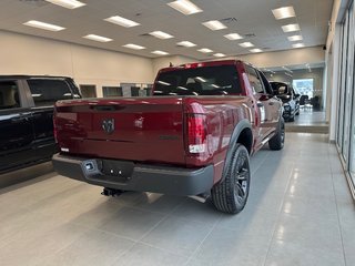 2024 Ram 1500 Classic WARLOCK in Sherbrooke, Quebec - 5 - w320h240cpx