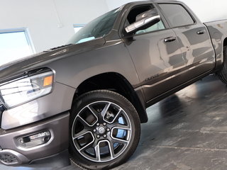 2022  1500 Sport V8 Crewcab Ensemble GT in St-Jean-Sur-Richelieu, Quebec - 2 - w320h240cpx