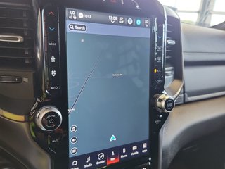 Ram 1500 SPORT CREWCAB V8 4X4 TOIT-PANORAMIQUE 2023 à St-Jean-Sur-Richelieu, Québec - 3 - w320h240cpx