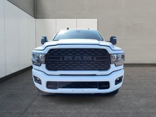 Ram 3500 Big Horn Night Crewcab V8 4X4 2024 à St-Jean-Sur-Richelieu, Québec - 2 - w320h240cpx
