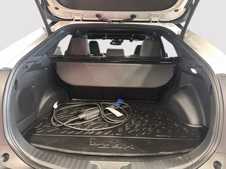 Toyota BZ4X XLE AWD CUIR TOIT-PANORAMIQUE 2024 à St-Jean-Sur-Richelieu, Québec - 6 - w320h240cpx