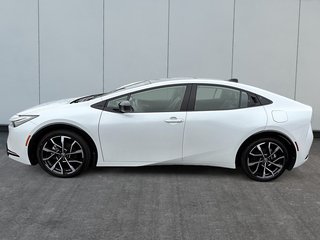 2024 Toyota PRIUS PRIME XSE HYBRIDE BRANCHABLE in St-Jean-Sur-Richelieu, Quebec - 5 - w320h240cpx