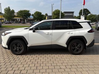 Toyota RAV4 LE AWD 2026 à St-Jean-Sur-Richelieu, Québec - 2 - w320h240cpx