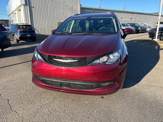 2021 Chrysler Grand Caravan SE in Paspébiac, Quebec - 2 - w320h240cpx