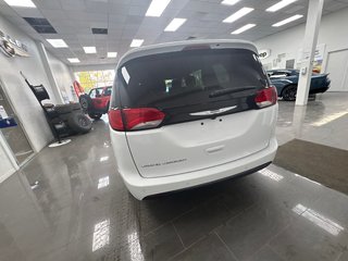 2027 Chrysler Grand Caravan SXT in Paspébiac, Quebec - 6 - w320h240cpx