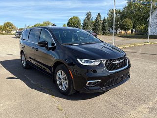 Chrysler Pacifica SELECT AWD 2026 à Paspébiac, Québec - 3 - w320h240cpx