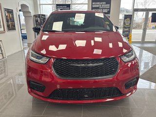 2026 Chrysler Pacifica SELECT in Paspébiac, Quebec - 2 - w320h240cpx