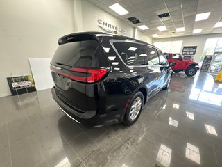 2026 Chrysler Pacifica SELECT in Paspébiac, Quebec - 5 - w320h240cpx
