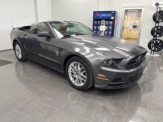 2013 Ford Mustang V6 Premium in Paspébiac, Quebec - 3 - w320h240cpx