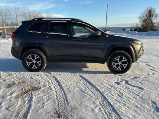 Jeep Cherokee Trailhawk 2017 à Paspébiac, Québec - 3 - w320h240cpx