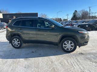 2018 Jeep Cherokee North in Paspébiac, Quebec - 2 - w320h240cpx