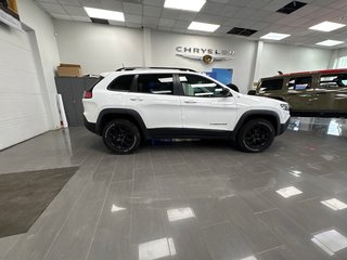Jeep Cherokee Trailhawk Elite 2022 à Paspébiac, Québec - 4 - w320h240cpx