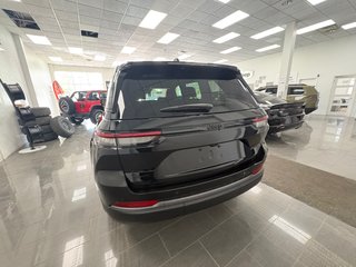 2026 Jeep Grand Cherokee ALTITUDE in Paspébiac, Quebec - 6 - w320h240cpx
