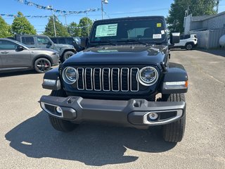 Jeep WRANGLER 4-Door SAHARA 2025 à Paspébiac, Québec - 2 - w320h240cpx