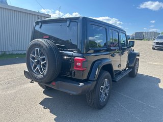 Jeep WRANGLER 4-Door SAHARA 2025 à Paspébiac, Québec - 5 - w320h240cpx