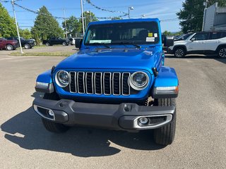 Jeep WRANGLER 4-Door SAHARA 2025 à Paspébiac, Québec - 2 - w320h240cpx