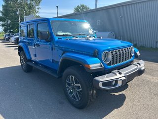 Jeep WRANGLER 4-Door SAHARA 2025 à Paspébiac, Québec - 3 - w320h240cpx