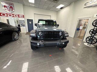 Jeep Wrangler 4-Door WILLYS 2026 à Paspébiac, Québec - 2 - w320h240cpx