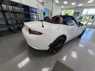 2022 Mazda MX-5 GS in Paspébiac, Quebec - 5 - w320h240cpx