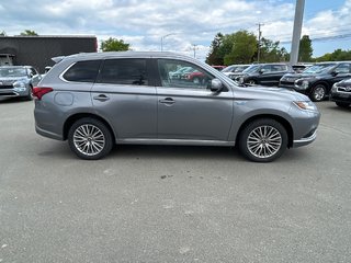 Mitsubishi OUTLANDER PHEV LE 2022 à Paspébiac, Québec - 2 - w320h240cpx
