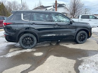 2023 Mitsubishi Outlander GT Premium in Paspébiac, Quebec - 4 - w320h240cpx