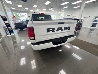 2022 Ram 1500 Classic Express in Paspébiac, Quebec - 6 - w320h240cpx