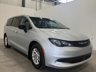 2024 Chrysler Grand Caravan SXT in Saint-Hyacinthe, Quebec - 3 - w320h240cpx