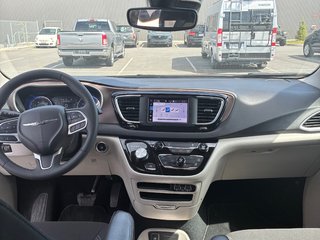 2024 Chrysler Grand Caravan SXT in Saint-Hyacinthe, Quebec - 6 - w320h240cpx