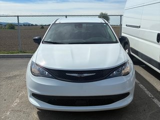 2024 Chrysler Grand Caravan SXT in Saint-Hyacinthe, Quebec - 2 - w320h240cpx