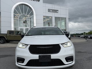 2025 Chrysler Pacifica Limited in Saint-Hyacinthe, Quebec - 4 - w320h240cpx