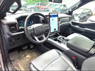 Ford F-150 Lightning LARIAT SUPERCREW AWD ELECTRIQUE 2024 à St-Jean-Sur-Richelieu, Québec - 3 - w320h240cpx