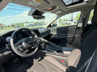 2025 Hyundai Elantra Preferred  Ensemble Tech in Saint-Hyacinthe, Quebec - 6 - w320h240cpx