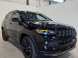2025 Jeep Compass Altitude in Saint-Hyacinthe, Quebec - 3 - w320h240cpx