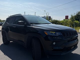 2025 Jeep Compass Altitude in Saint-Hyacinthe, Quebec - 3 - w320h240cpx