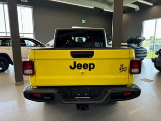 2023 Jeep Gladiator WILLYS in St-Jean-Sur-Richelieu, Quebec - 5 - w320h240cpx