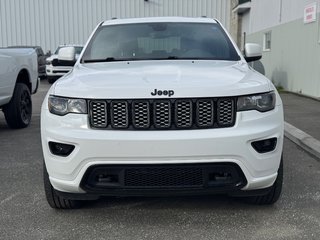 2020  Grand Cherokee ALTITUDE 4X4 // TOIT OUVRANT in Sherbrooke, Quebec - 2 - w320h240cpx