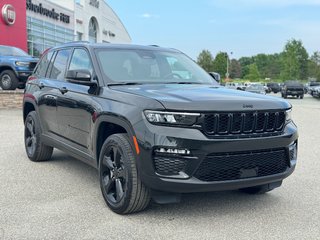 2024  Grand Cherokee LIMITED in Sherbrooke, Quebec - 2 - w320h240cpx