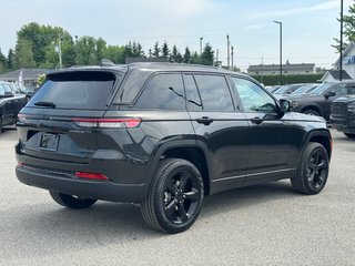 2024  Grand Cherokee LIMITED in Sherbrooke, Quebec - 5 - w320h240cpx